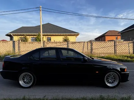 BMW 530 2001 года за 3 900 000 тг. в Алматы – фото 4