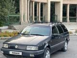 Volkswagen Passat 1993 года за 1 550 000 тг. в Астана