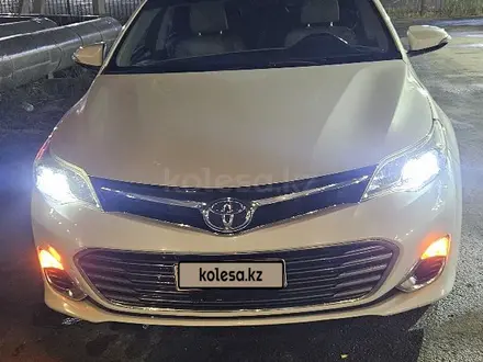 Toyota Avalon 2014 года за 7 500 000 тг. в Атырау