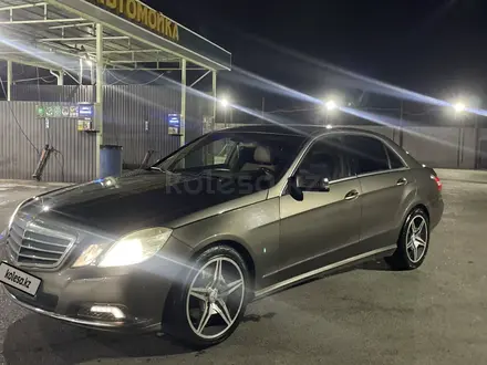 Mercedes-Benz E 300 2010 года за 7 000 000 тг. в Шымкент