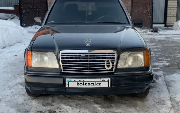 Mercedes-Benz E 220 1993 года за 2 700 000 тг. в Астана