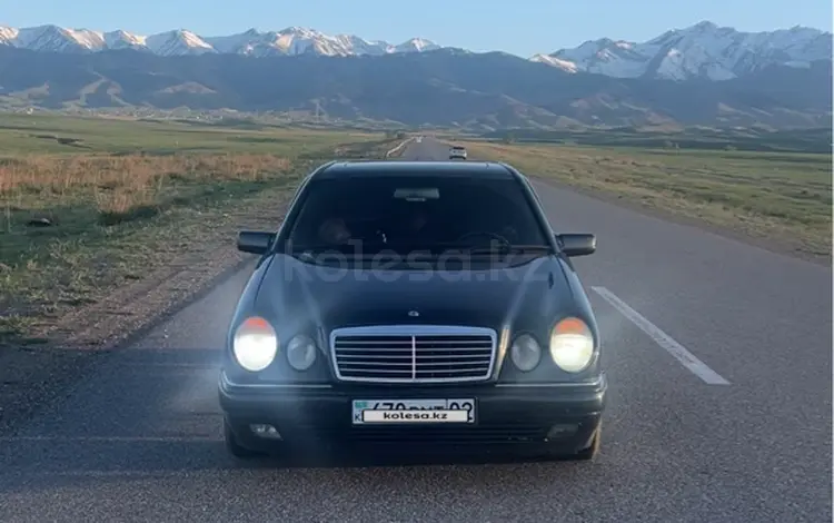 Mercedes-Benz E 230 1997 годаүшін2 200 000 тг. в Алматы