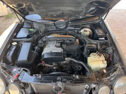Mercedes-Benz E 230 1997 года за 2 200 000 тг. в Алматы – фото 16