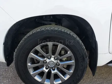 Toyota Land Cruiser Prado 2017 года за 23 500 000 тг. в Актобе – фото 45