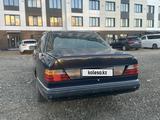 Mercedes-Benz E 200 1993 года за 1 400 000 тг. в Алматы – фото 4