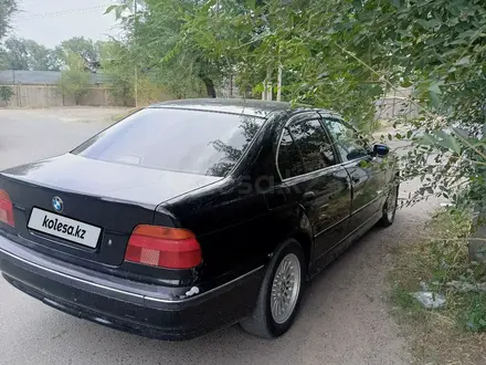 BMW 523 1998 года за 2 000 000 тг. в Алматы – фото 8