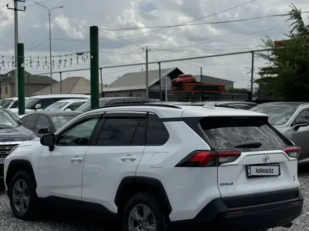 Toyota RAV4 2021 года за 13 000 000 тг. в Шымкент – фото 6