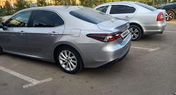 Toyota Camry 2021 годаfor13 300 000 тг. в Астана – фото 3