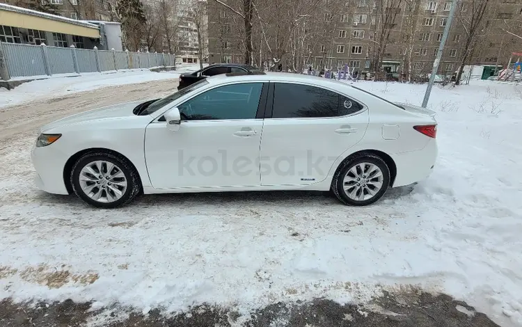 Lexus ES 300h 2013 годаүшін10 000 000 тг. в Павлодар