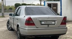 Mercedes-Benz C 180 1995 годаүшін1 850 000 тг. в Уральск – фото 3