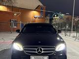 Mercedes-Benz E 300 2018 годаүшін17 000 000 тг. в Актобе – фото 2