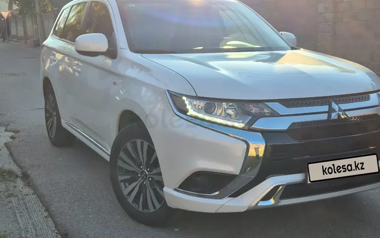 Mitsubishi Outlander 2022 годаүшін11 000 000 тг. в Актобе