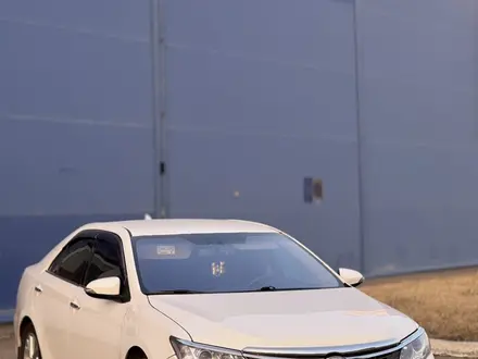 Toyota Camry 2015 года за 10 800 000 тг. в Алматы