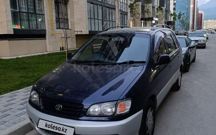 Toyota Ipsum 1997 годаүшін4 350 000 тг. в Алматы