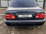 Mercedes-Benz E 230 1995 года за 2 250 000 тг. в Алматы – фото 2