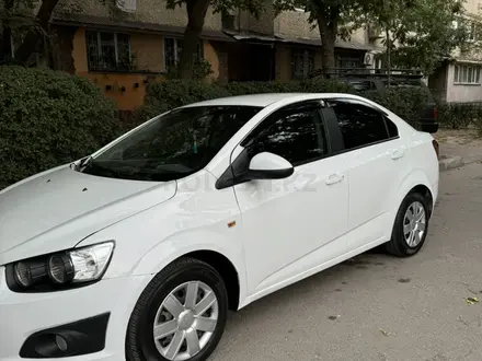 Chevrolet Aveo 2014 года за 3 600 000 тг. в Шымкент – фото 2