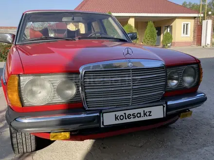 Mercedes-Benz E 230 1979 года за 3 500 000 тг. в Алматы – фото 2