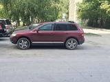Volkswagen Touareg 2004 года за 3 500 000 тг. в Семей