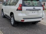 Toyota Land Cruiser Prado 2022 года за 31 000 000 тг. в Актобе – фото 3