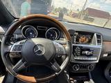 Mercedes-Benz GL 500 2014 годаfor15 000 000 тг. в Караганда – фото 4