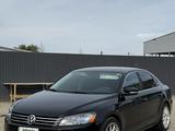 Volkswagen Passat 2013 года за 4 200 000 тг. в Уральск