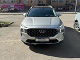 Hyundai Santa Fe 2022 годаүшін20 000 000 тг. в Караганда