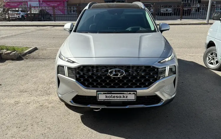 Hyundai Santa Fe 2022 годаүшін20 000 000 тг. в Караганда