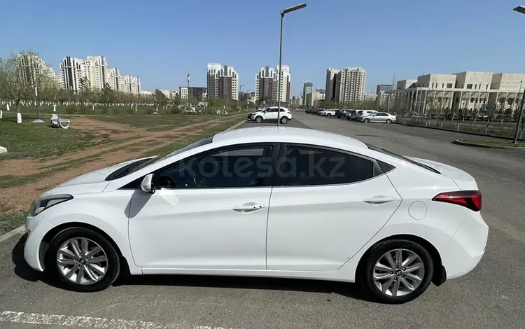 Hyundai Elantra 2015 года за 6 700 000 тг. в Астана