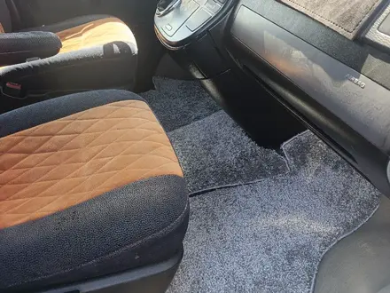 Volkswagen Multivan 2006 года за 11 500 000 тг. в Атырау – фото 2