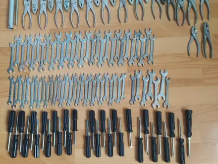 Домкрат штатный набор инструментов ключей оригинал за 15 000 тг. в Алматы – фото 4