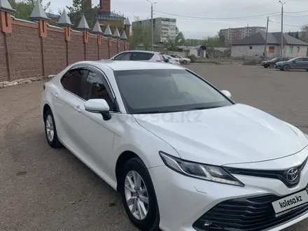 Toyota Camry 2019 года за 12 800 000 тг. в Экибастуз – фото 3