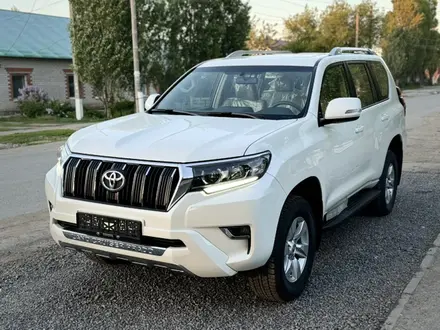 Toyota Land Cruiser Prado 2022 года за 31 500 000 тг. в Актобе – фото 2