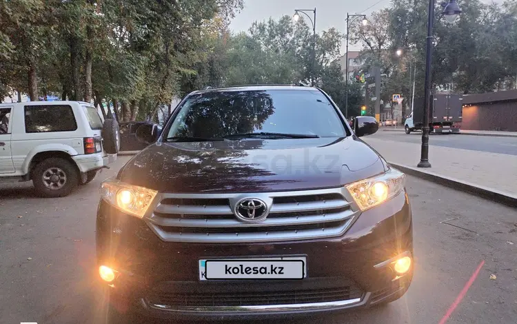 Toyota Highlander 2013 годаүшін12 200 000 тг. в Алматы