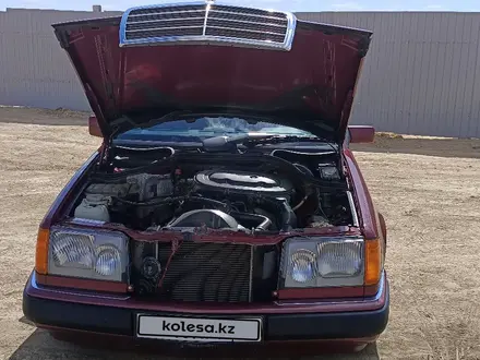 Mercedes-Benz E 200 1990 года за 2 700 000 тг. в Караганда – фото 30