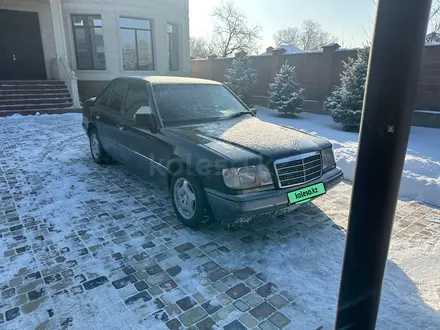 Mercedes-Benz E 220 1995 года за 2 300 000 тг. в Кордай