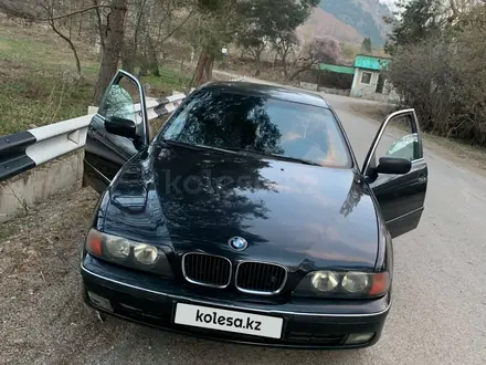 BMW 528 1997 года за 2 750 000 тг. в Алматы