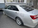 Toyota Camry 2013 года за 8 400 000 тг. в Астана – фото 2