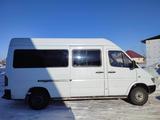 Mercedes-Benz Sprinter 2000 года за 2 600 000 тг. в Есик – фото 3