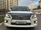 Lexus LX 570 2013 годаүшін30 500 000 тг. в Астана