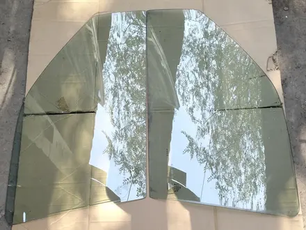 Дверные стекла, стекло Фольксваген Венто за 5 000 тг. в Алматы