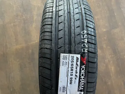 205/65r15 Yokohama Bluearth ES32 за 36 000 тг. в Астана – фото 2