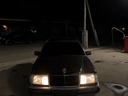 Mercedes-Benz E 230 1991 года за 1 000 000 тг. в Алматы