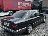 Mercedes-Benz E 220 1994 годаүшін6 700 000 тг. в Караганда – фото 3