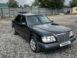 Mercedes-Benz E 220 1994 годаfor7 500 000 тг. в Караганда – фото 3