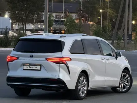 Toyota Sienna 2023 года за 29 000 000 тг. в Атырау – фото 6