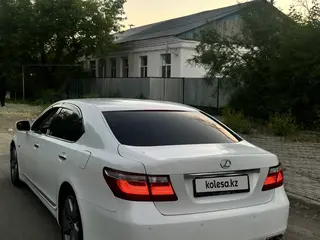 Lexus LS 460