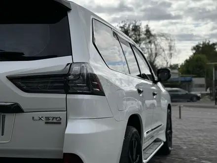 Lexus LX 570 2016 года за 39 500 000 тг. в Шымкент – фото 4