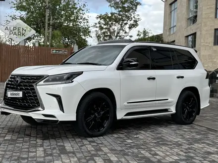 Lexus LX 570 2016 года за 39 500 000 тг. в Шымкент