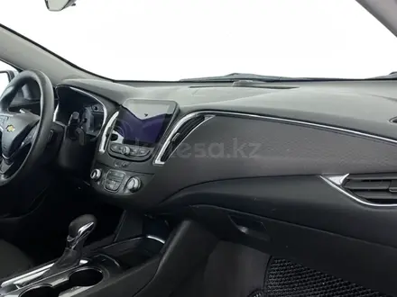 Chevrolet Malibu 2021 года за 5 940 000 тг. в Караганда – фото 15