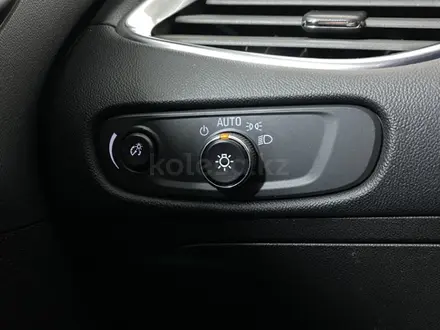 Chevrolet Malibu 2021 года за 5 940 000 тг. в Караганда – фото 17